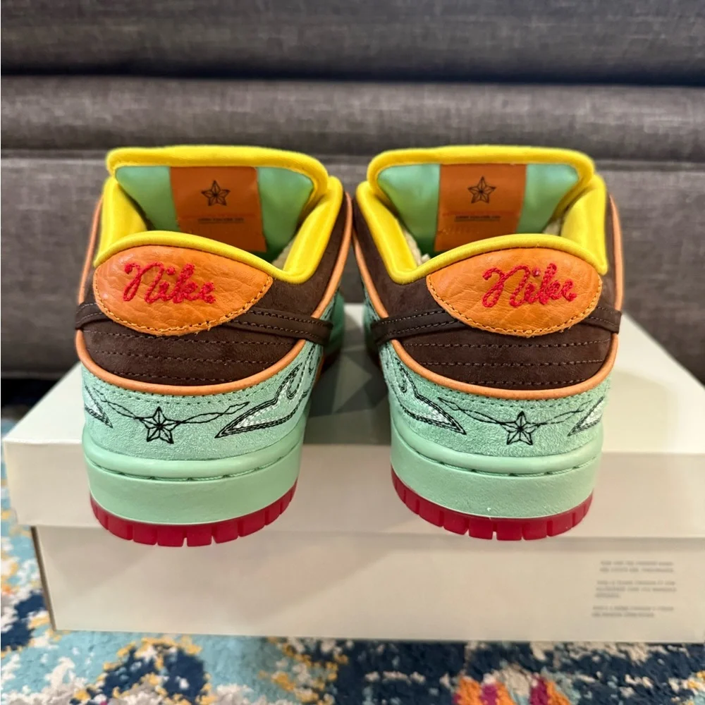 Size 7M/8.5W - Nike Dunk Low SB “Rodeo” - Picture 6 of 6